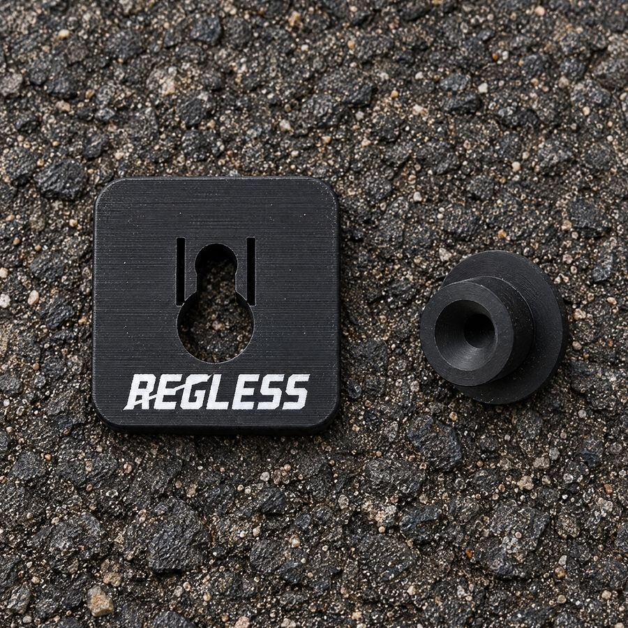 Regless square in matte black with its peg
